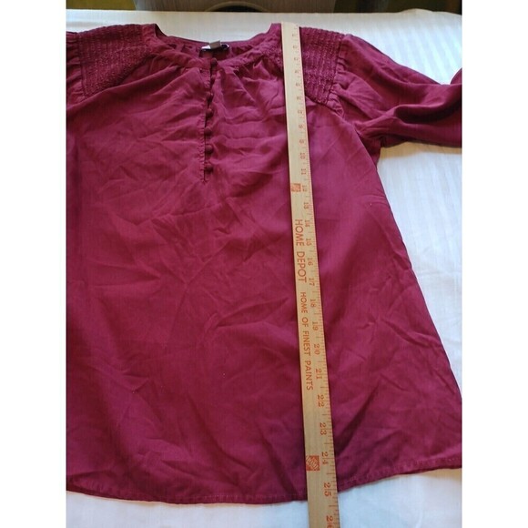 Crown & Ivy boho burgundy peasant blouse M smocking detail sleeves pullover - Picture 12 of 12